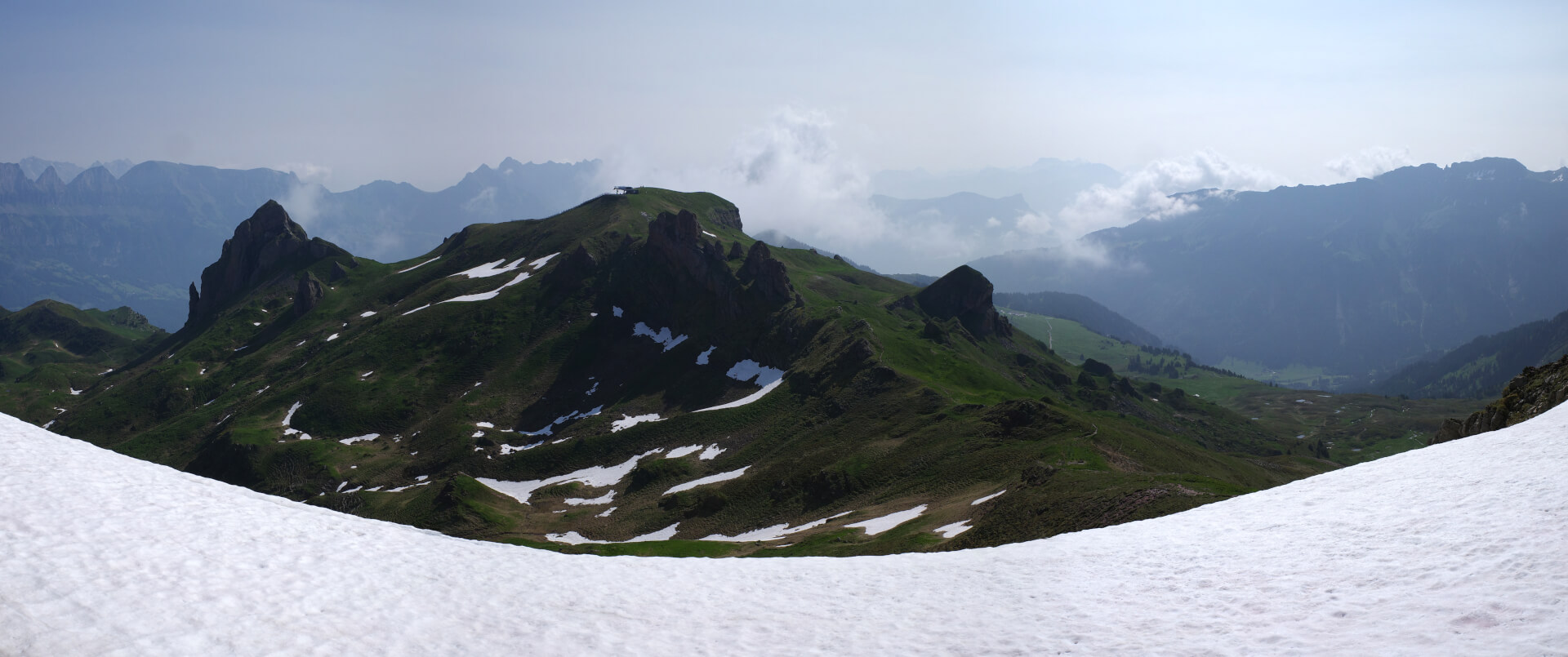 Schneefeld auf Rainissalts