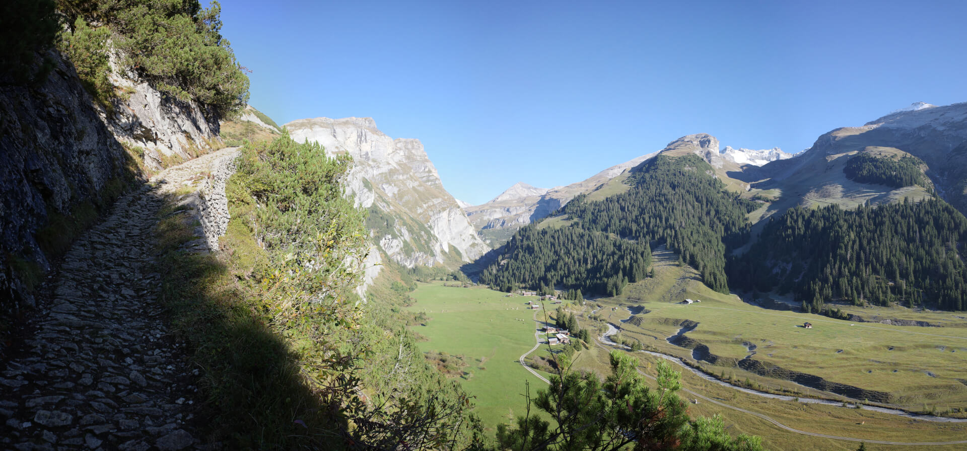 Gepflastert Alpweg