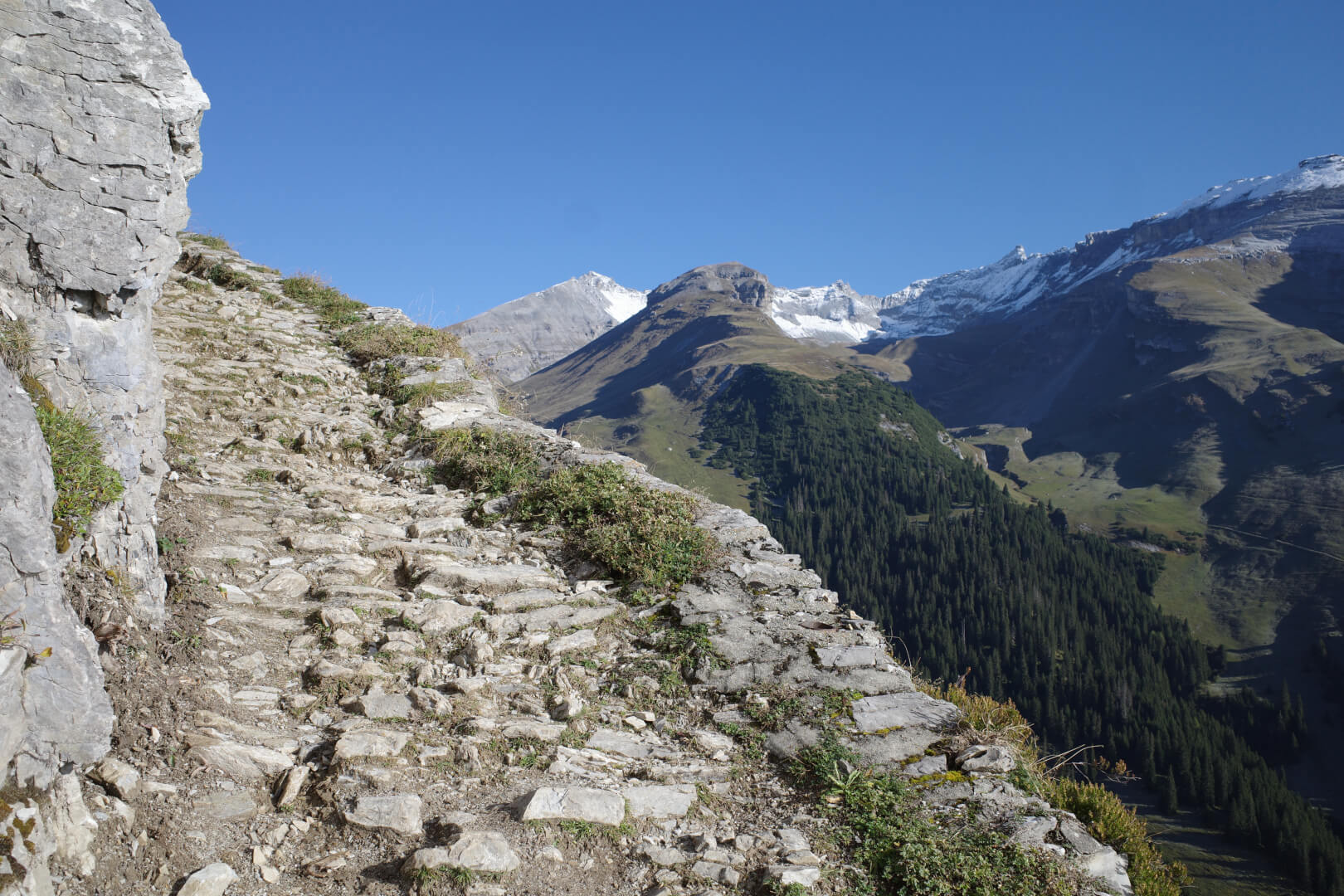 Steiler alter Weg