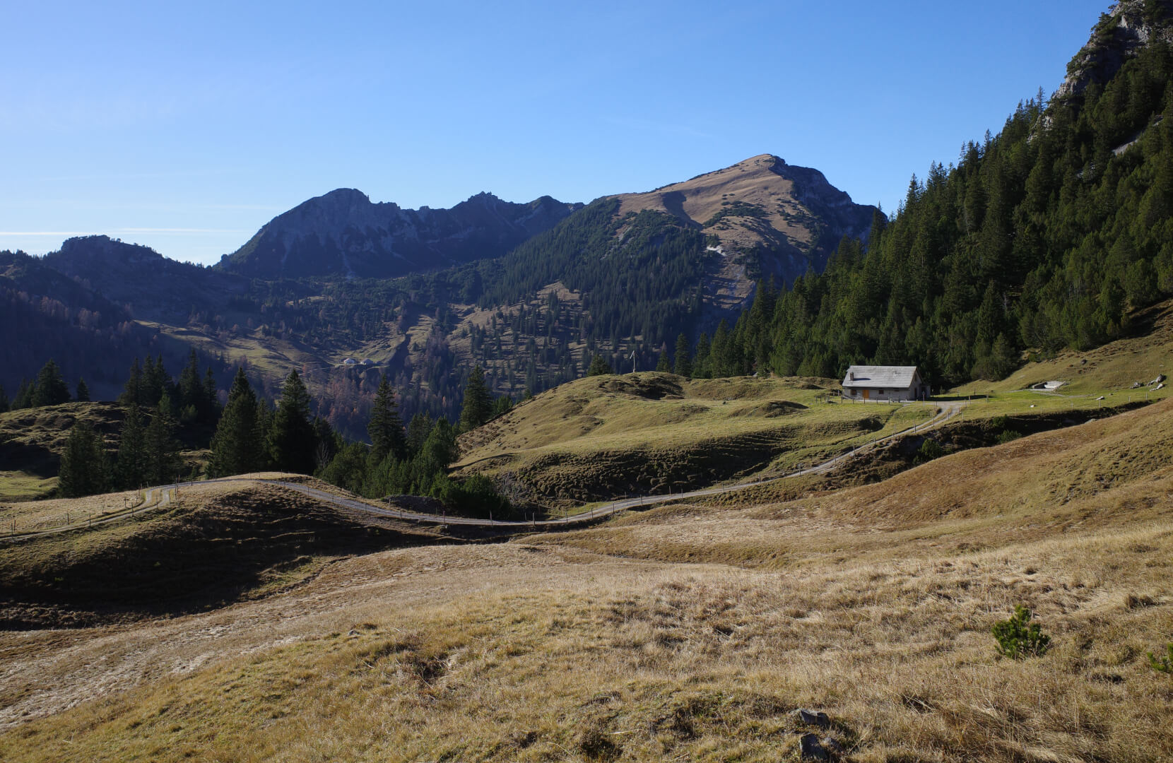 Alp Mattahötta mit Drei Kapuziner