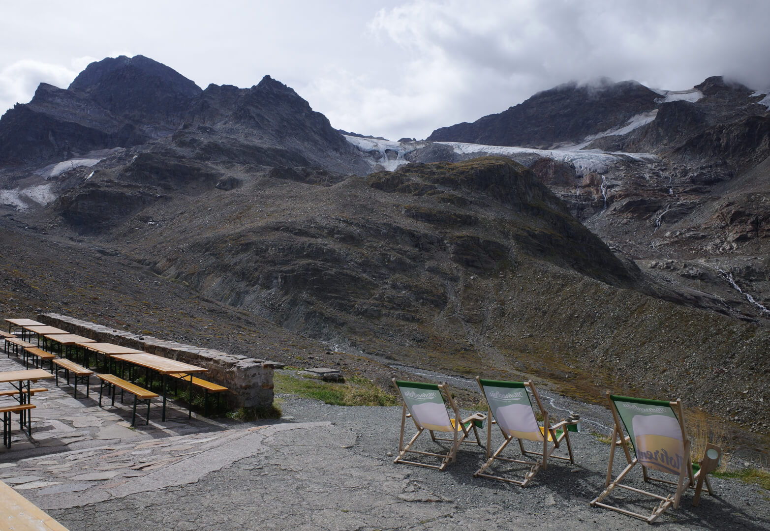 Terrasse mit Gletscherblick