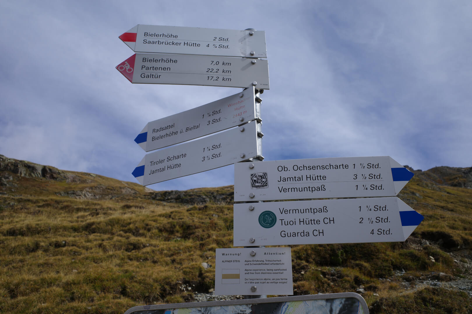 Wegweiser Wiesbadener Hütte