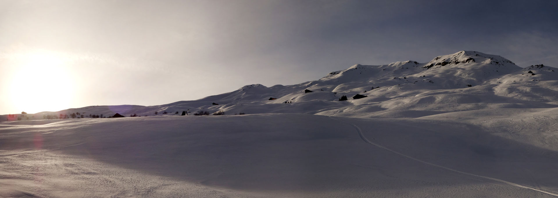 Sonnenuntergang mit Schnee