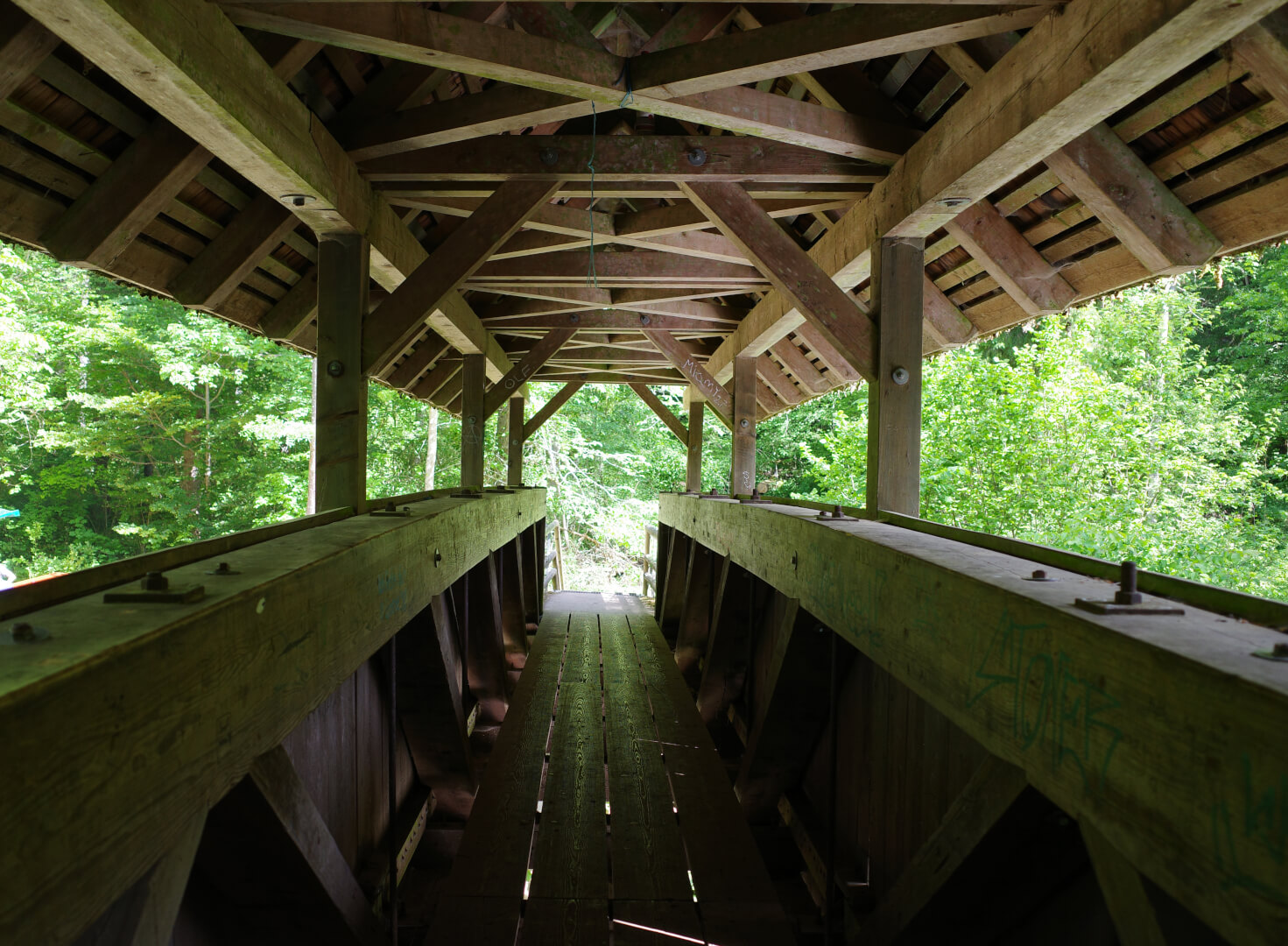 Überdachte Brücke